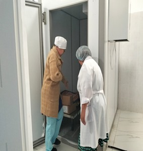 Комиссия по маклерству проверила работу столовой.